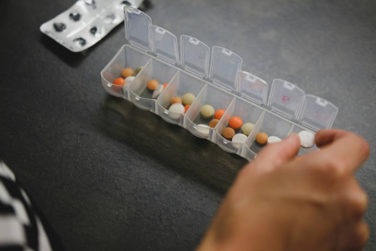 Is Your Zinc Dosage Safe with Vitamin B Complex? What You Must Know Before Stacking Supplements